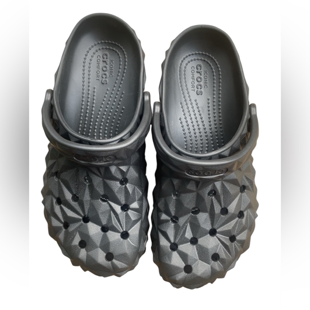 Crocs Classic Geometric Clog — Black, Men’s 7 / Women’s 9
